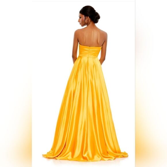 Mac Duggal BOW SWEETHEART STRAPLESS A LINE GOWN NWT size 8 Marigold (67995) - Picture 2 of 6